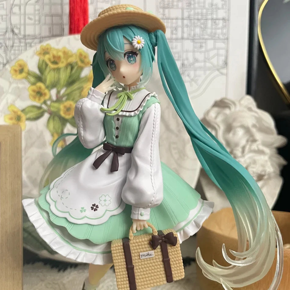 Original Taito Fashion Hatsune Miku Country Anime Figure 20CM