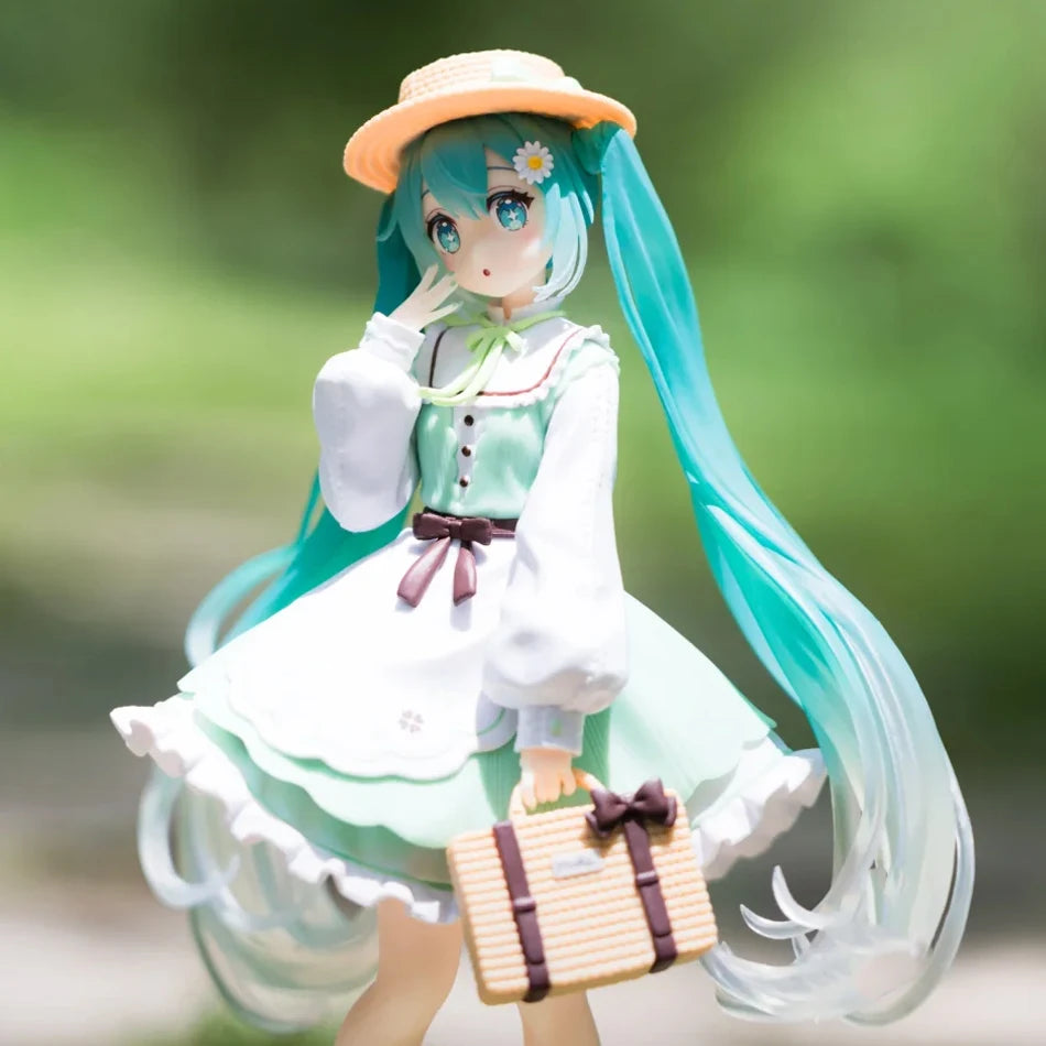 Original Taito Fashion Hatsune Miku Country Anime Figure 20CM