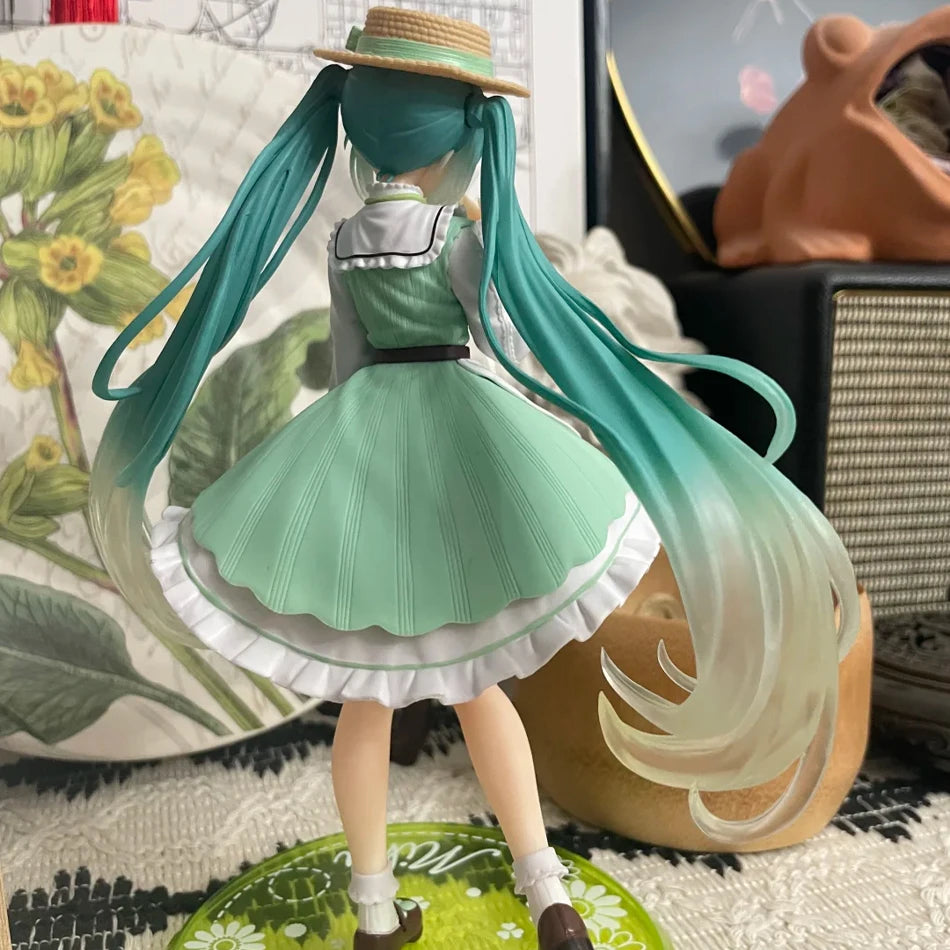Original Taito Fashion Hatsune Miku Country Anime Figure 20CM